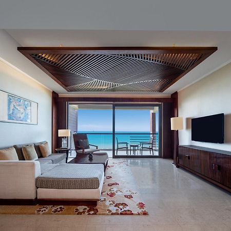 Pullman Oceanview Sanya Bay Resort & Spa Екстериор снимка