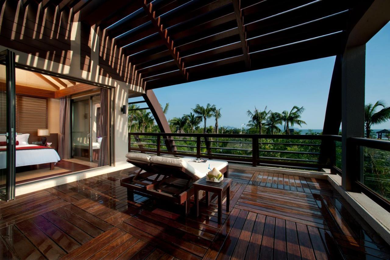 Pullman Oceanview Sanya Bay Resort & Spa Екстериор снимка
