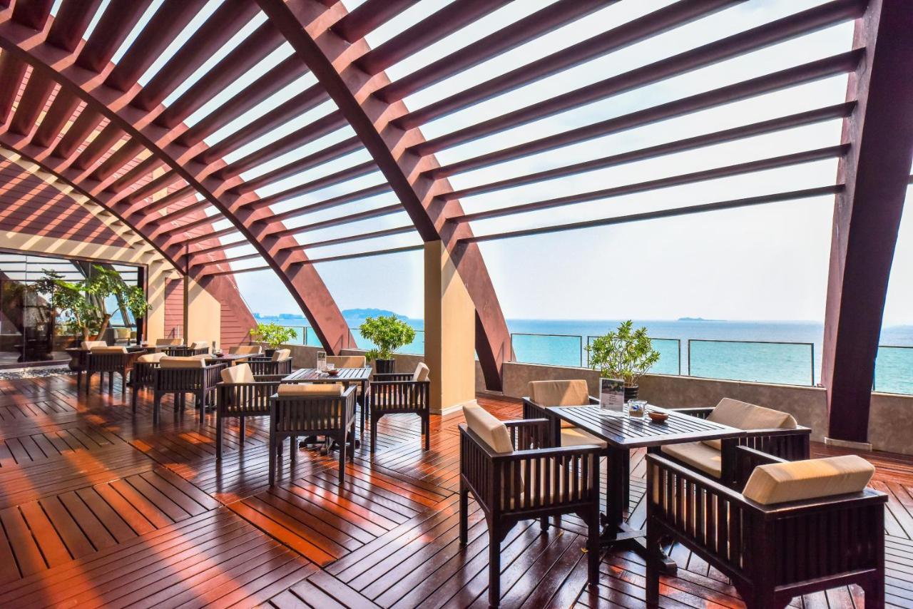 Pullman Oceanview Sanya Bay Resort & Spa Екстериор снимка
