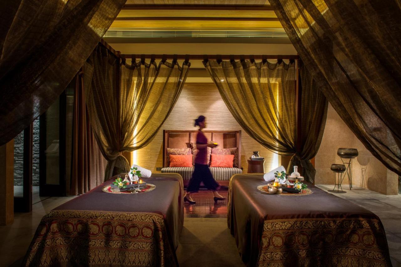 Pullman Oceanview Sanya Bay Resort & Spa Екстериор снимка