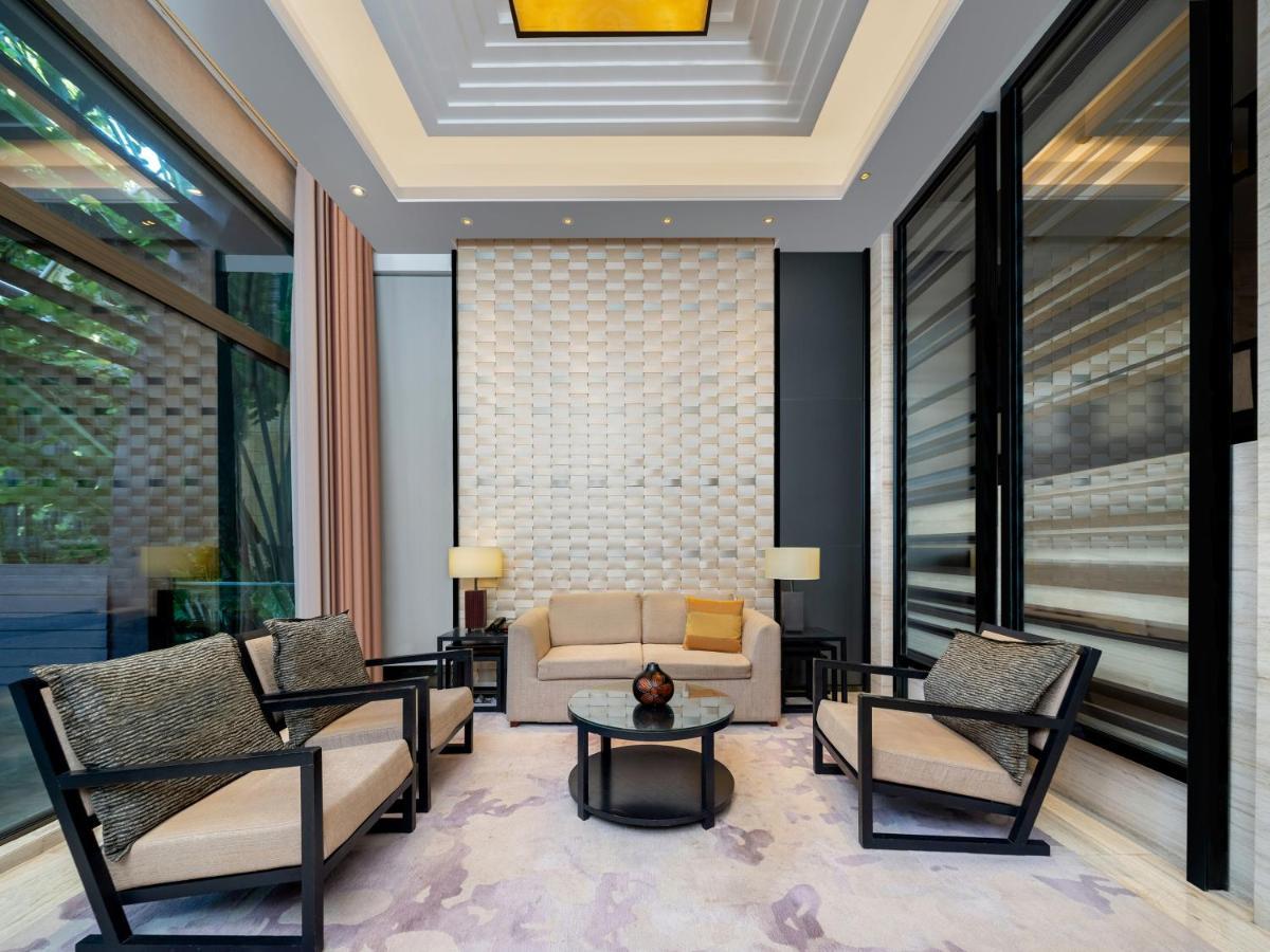 Pullman Oceanview Sanya Bay Resort & Spa Екстериор снимка