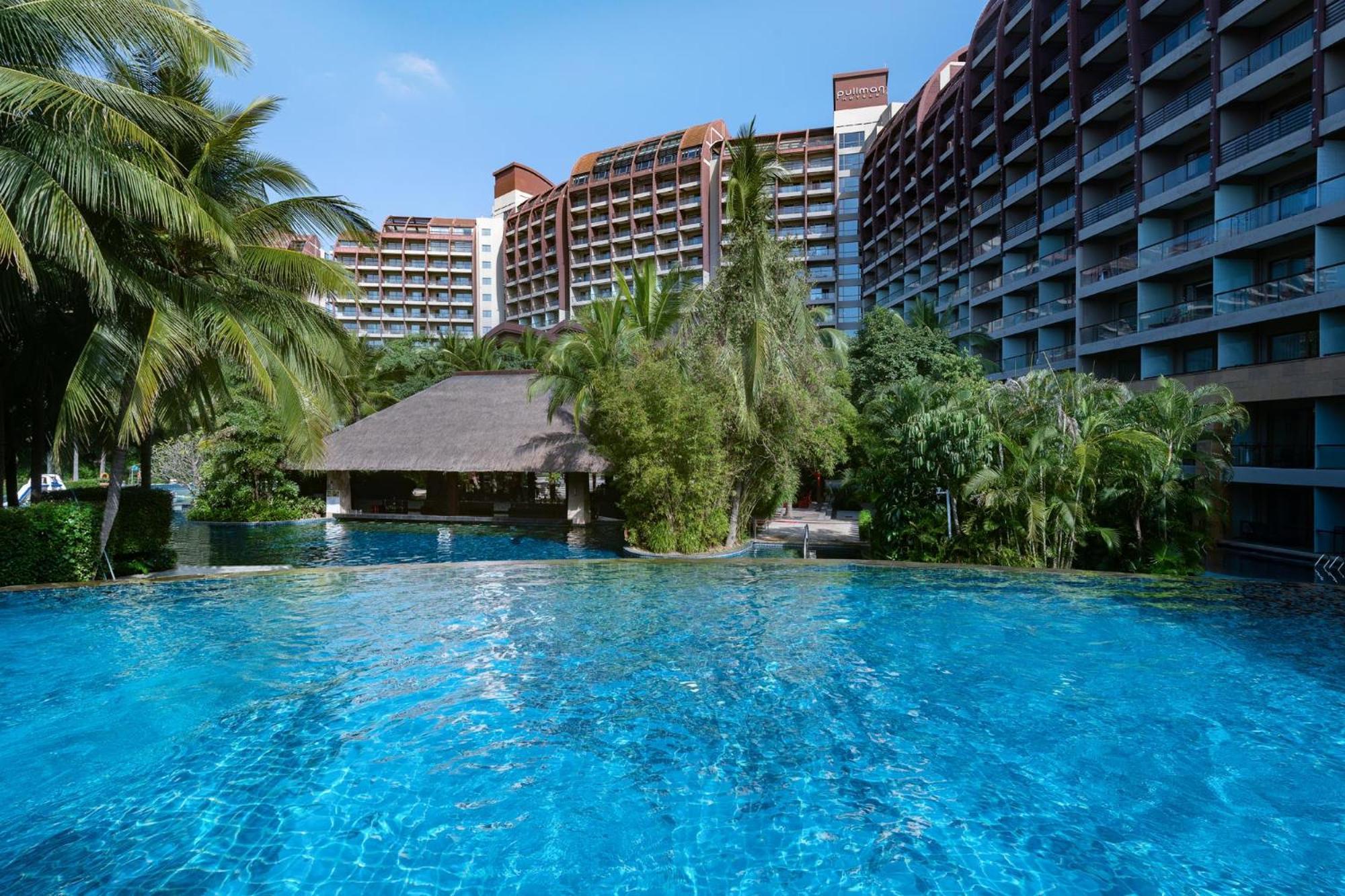 Pullman Oceanview Sanya Bay Resort & Spa Екстериор снимка