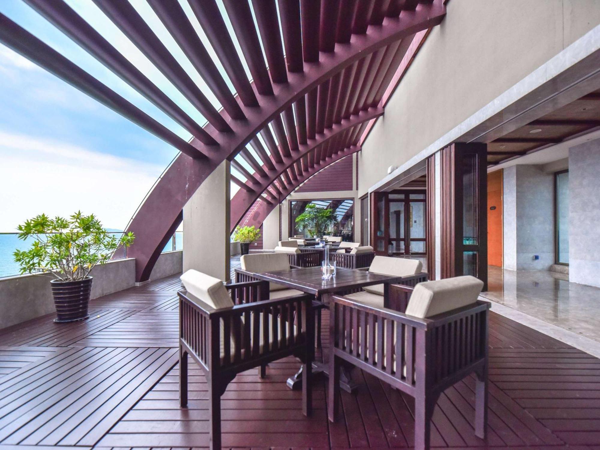 Pullman Oceanview Sanya Bay Resort & Spa Екстериор снимка