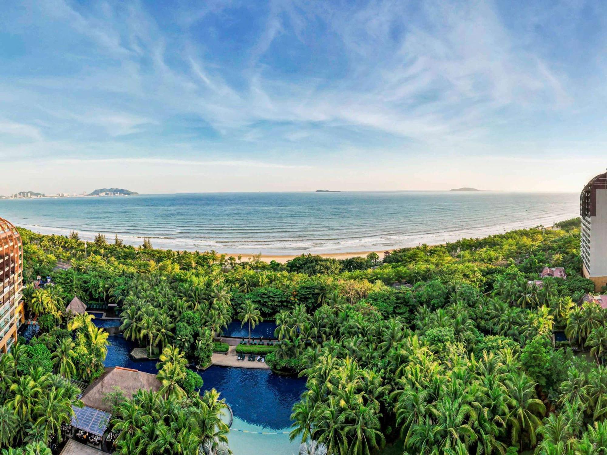 Pullman Oceanview Sanya Bay Resort & Spa Екстериор снимка