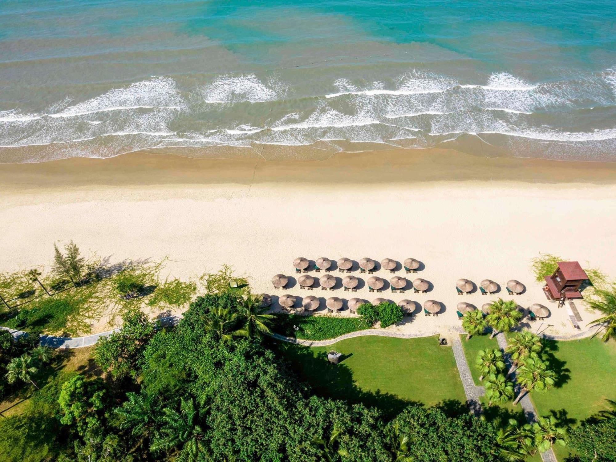 Pullman Oceanview Sanya Bay Resort & Spa Екстериор снимка