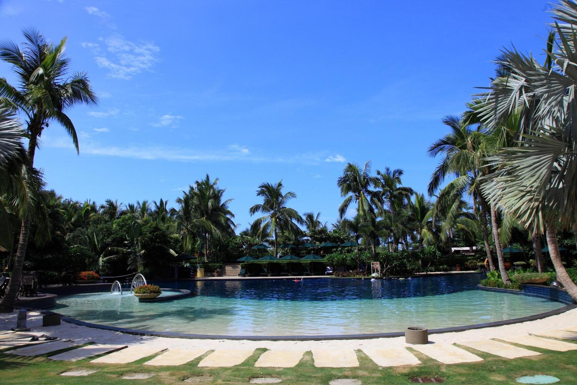 Pullman Oceanview Sanya Bay Resort & Spa Екстериор снимка