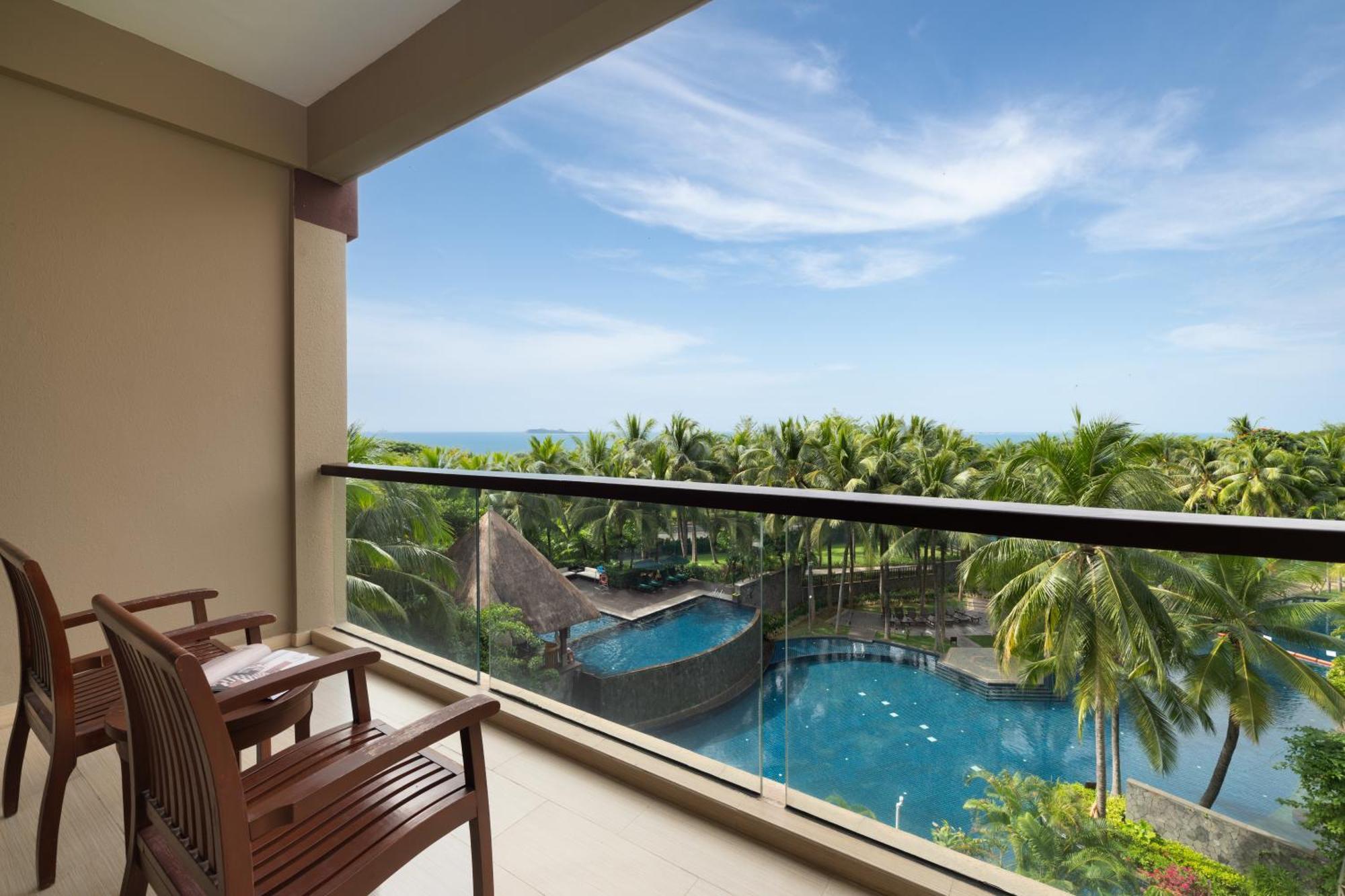 Pullman Oceanview Sanya Bay Resort & Spa Екстериор снимка