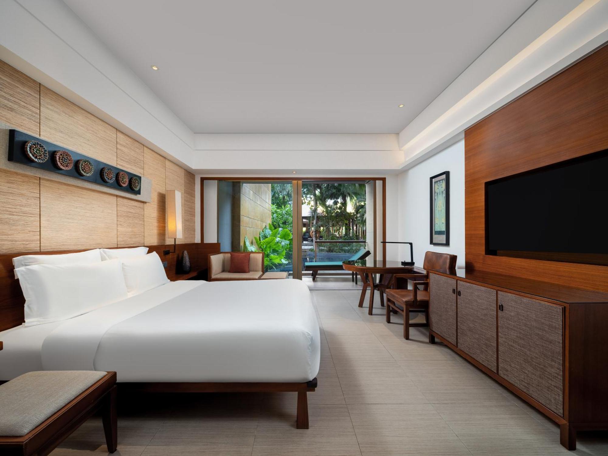 Pullman Oceanview Sanya Bay Resort & Spa Екстериор снимка