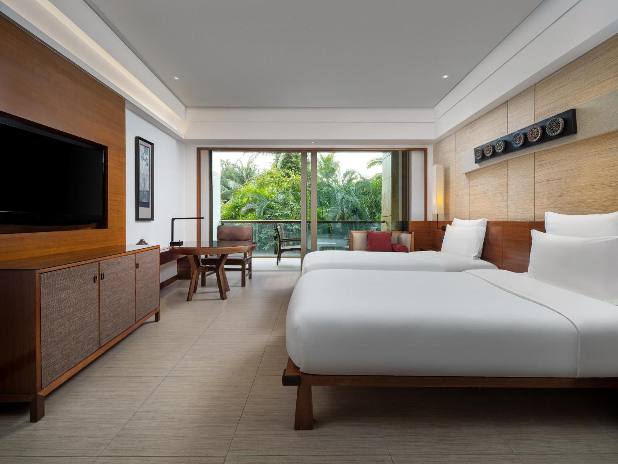 Pullman Oceanview Sanya Bay Resort & Spa Екстериор снимка