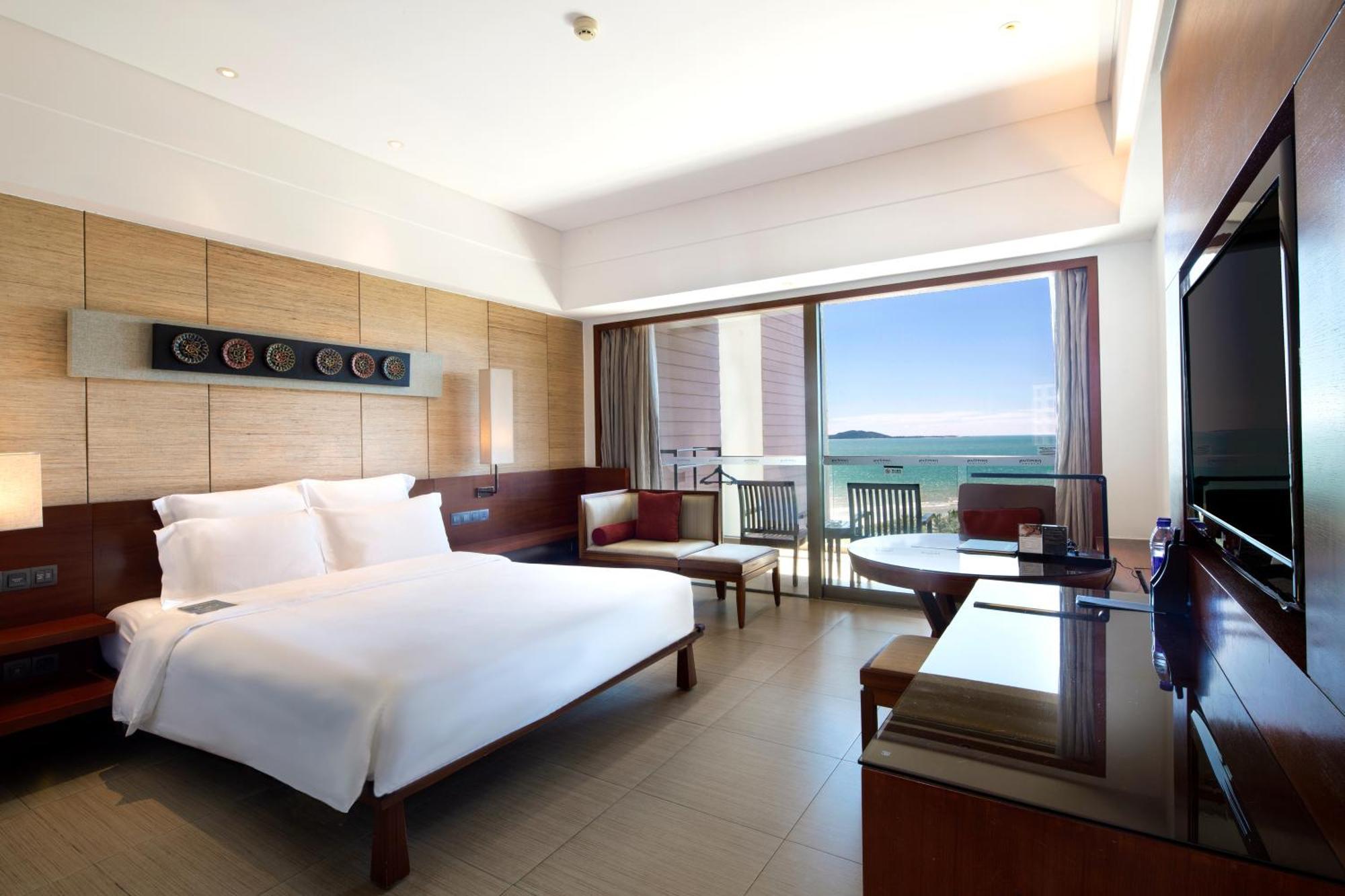 Pullman Oceanview Sanya Bay Resort & Spa Екстериор снимка